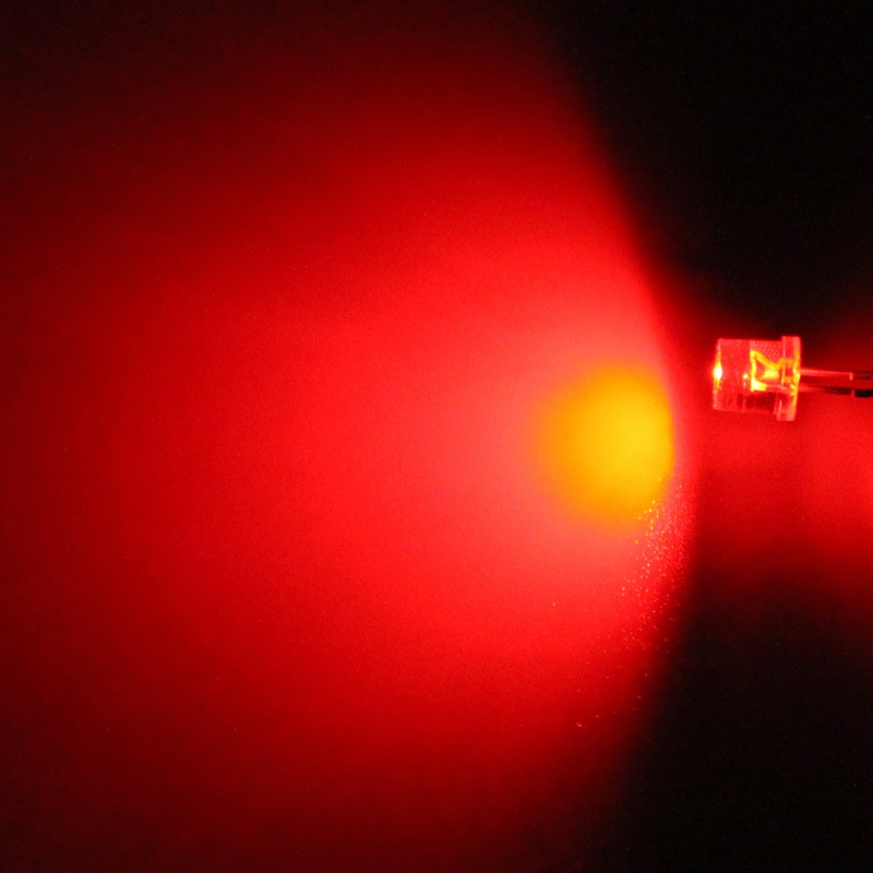 LED 5mm červená 770mcd/100° čirá Hebei 599MR2C