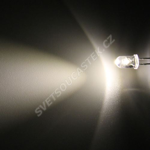 LED 5mm teplá bílá 6000mcd/50° čirá Hebei 550PWO4C