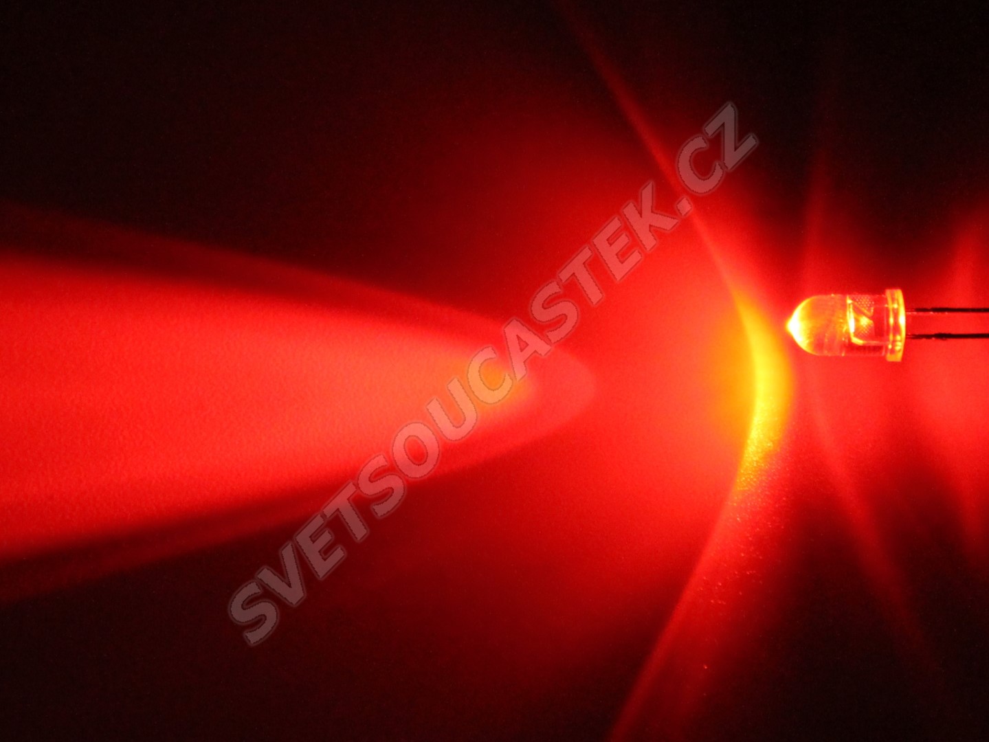 LED 5mm červená 4500mcd/23° čirá Hebei 520HR3C