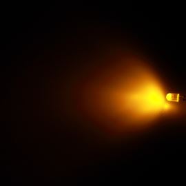 LED oválná 5,2x3,8mm žlutá 1100mcd/(70/40°) transparentní Hebei 774MY8T-S
