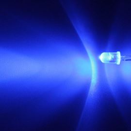LED 5mm modrá 8200mcd/13° čirá Hebei 510LB7C