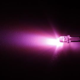LED 3mm růžová 4.7lm/30° čirá Optosupply OSCF4L3131A