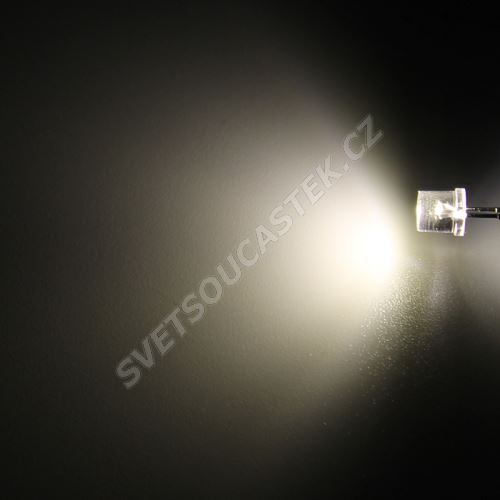 LED 5mm teplá bílá 1000mcd/100° čirá Hebei 599PW04C