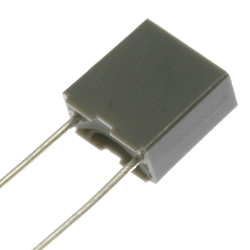 Levně Fóliový kondenzátor 2.2nf/100v rm 5mm 7.2x6.5x2.5mm faratronic c242a222j20a201
