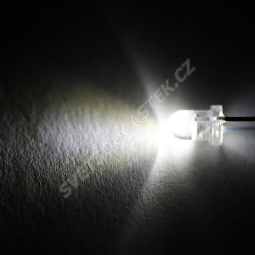 LED 3mm bílá (sunshine) 7.5lm/30° čirá Optosupply OSCK4L3131A