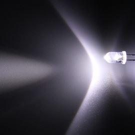 LED 5mm stud. bílá 15000mcd/23° čirá Hebei 520PWC