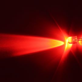 LED 10mm červená 5860mcd/23° čirá Hebei 1025MR2C
