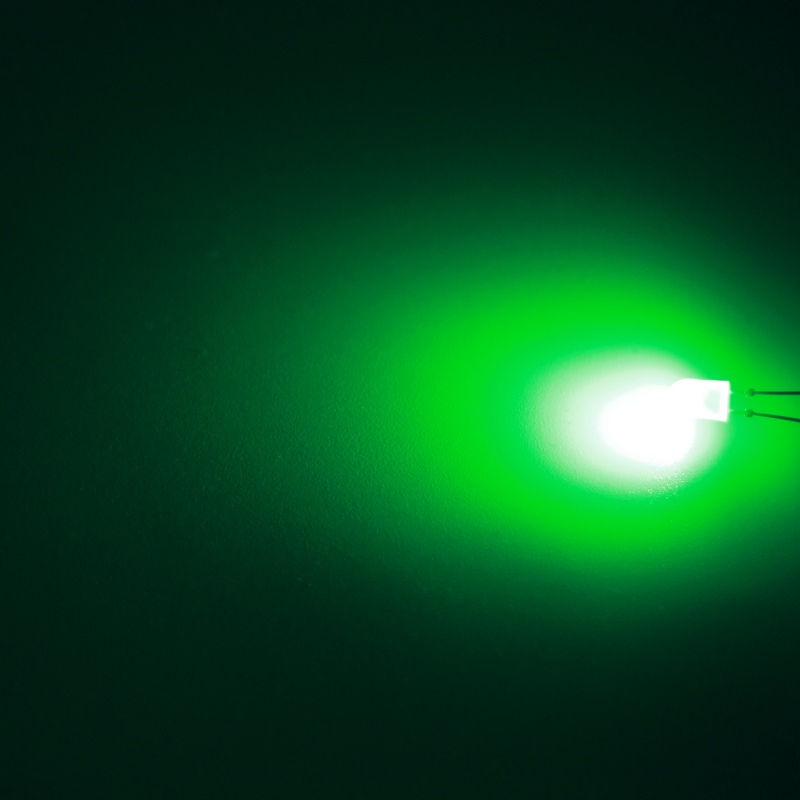 Levně Led oválná 5,2x3,8mm zelená 2100mcd/(70/40°) transparentní hebei 774pg2t-s